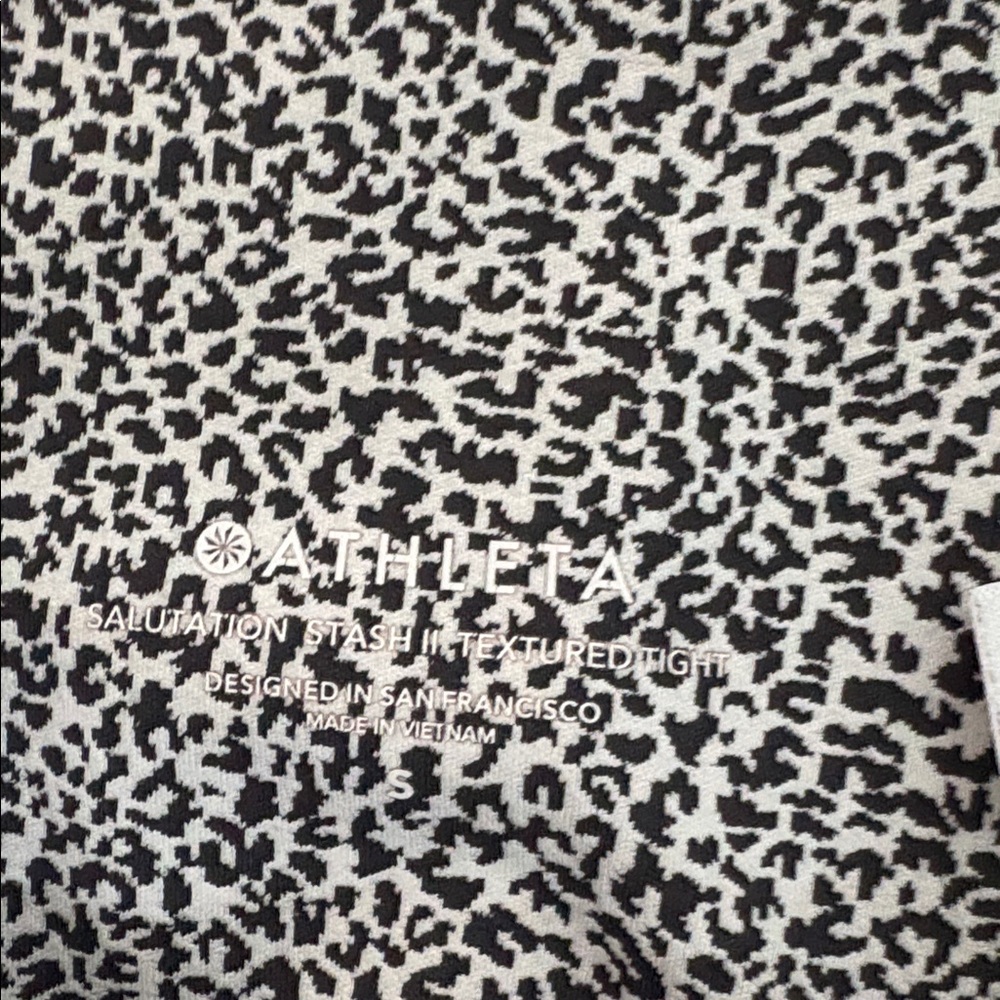ATHLETA Salutation Stash Pocket 7/8 Textured Tight - Picture 4 of 5